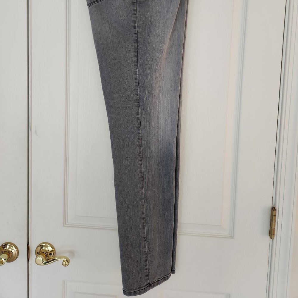 NYDJ SAMANTHA SLIM Straight Leg Jeans Light Wash Gray Size 14 32" Inseam Pockets - Picture 8 of 10
